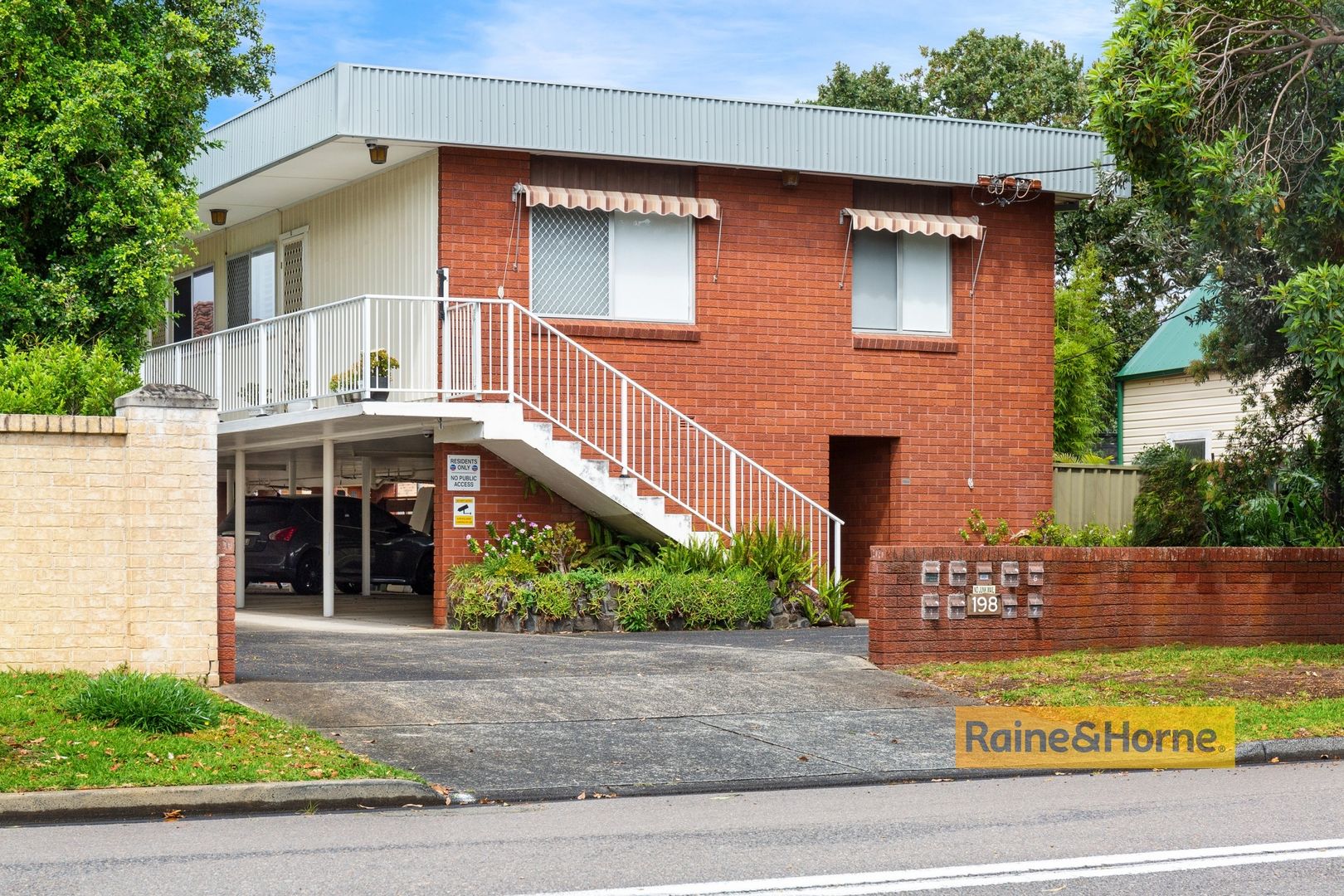 2/198 Booker Bay Road, Booker Bay Property History & Address Research