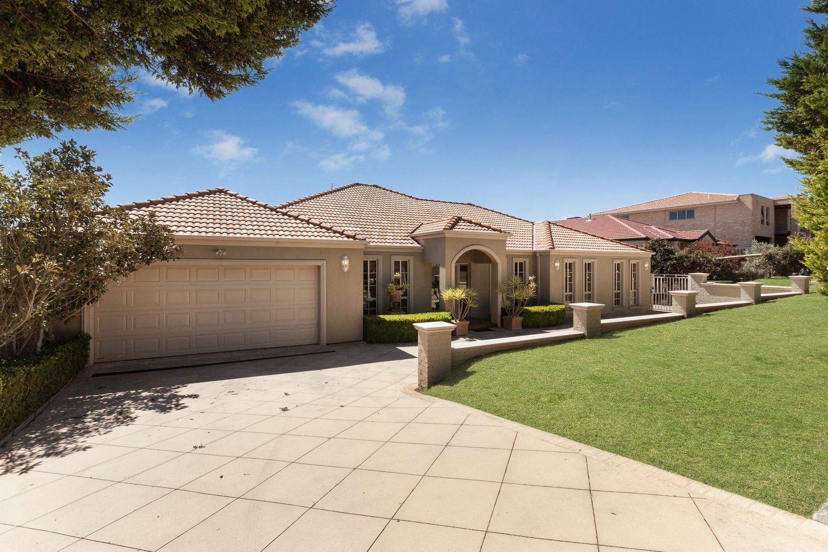 245 Hidden Valley Boulevard, Wallan Property History & Address