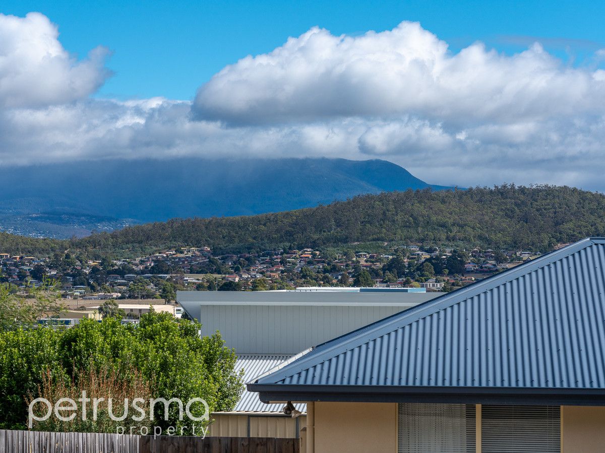 2/87 Oakdowns Parade, Oakdowns TAS 7019, Image 1