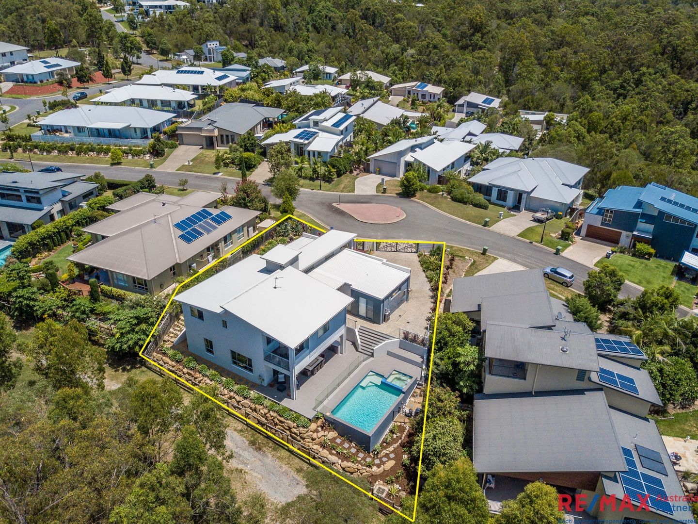 7 Grampian Court, Reedy Creek QLD 4227, Image 2