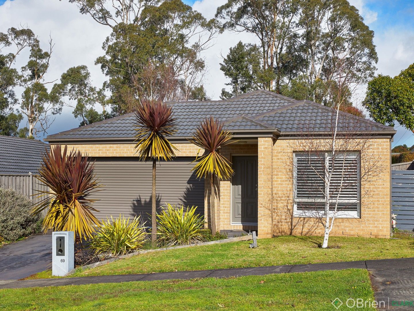 3 bedrooms House in 69 Monica Drive DROUIN VIC, 3818