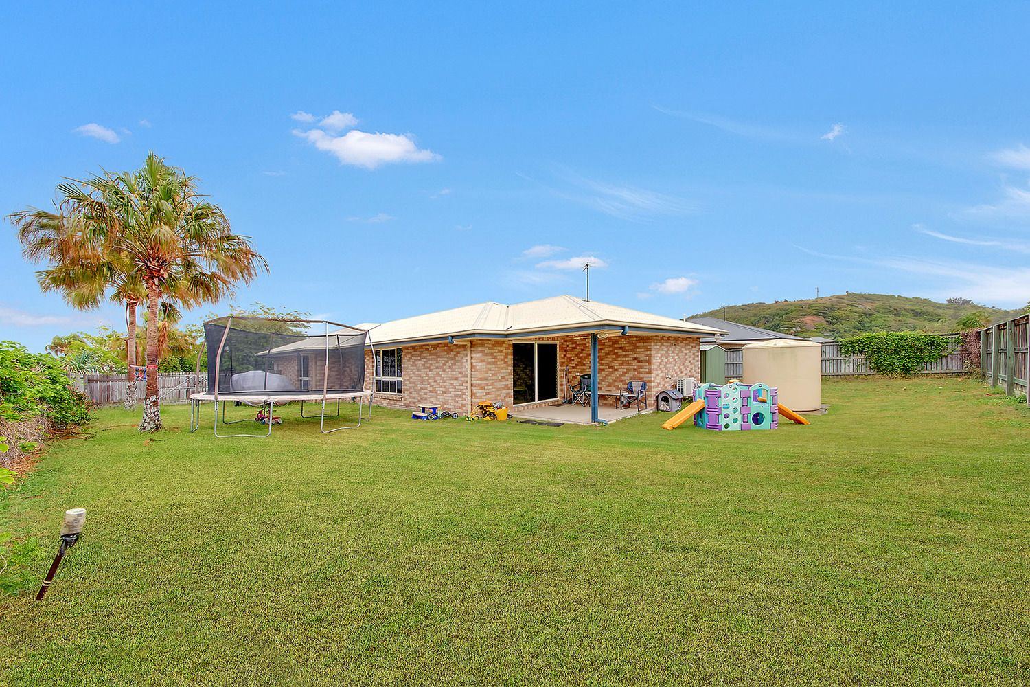 4 Coast Court, Mulambin QLD 4703, Image 1