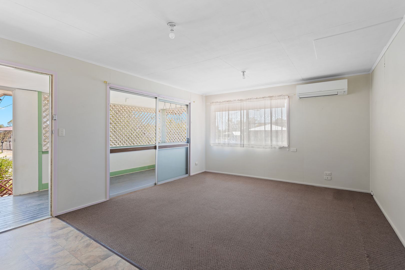 2 Cecil Street, Oakey QLD 4401, Image 2