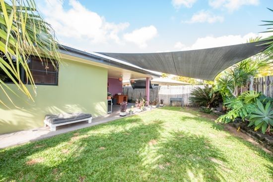 5 Sunseeker Court, Blacks Beach QLD 4740, Image 2