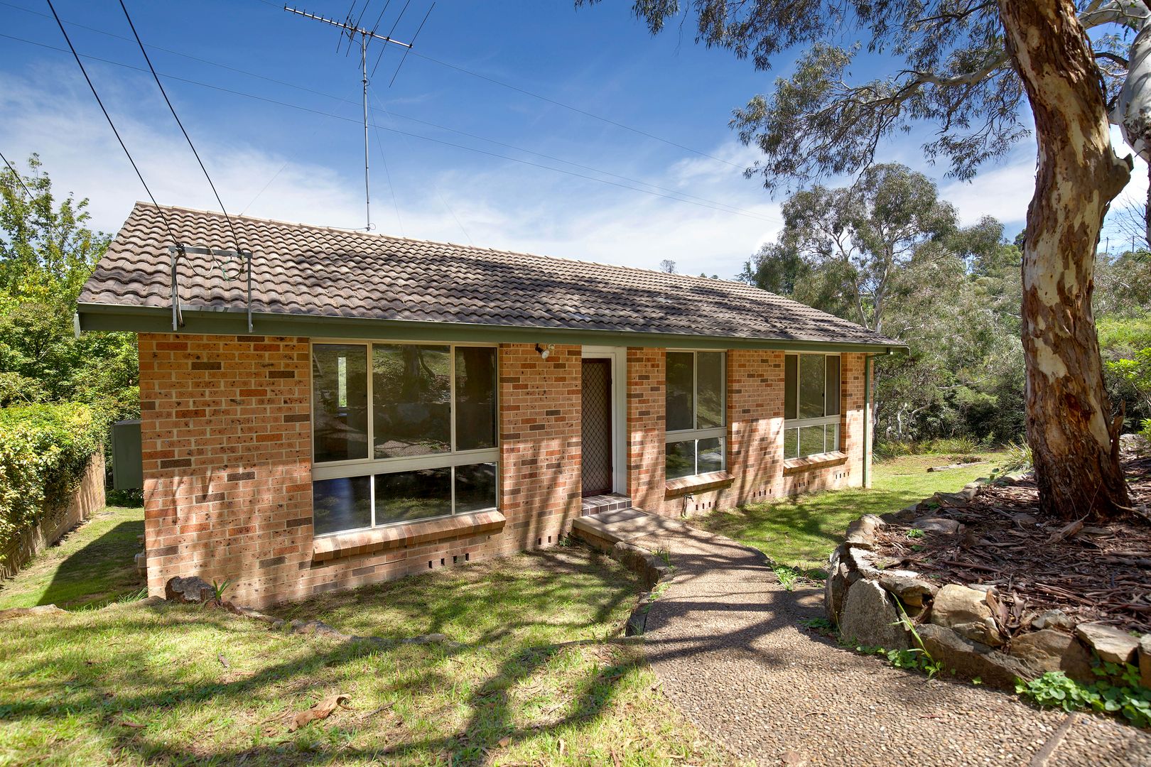 5 Glenview Road, Wentworth Falls NSW 2782