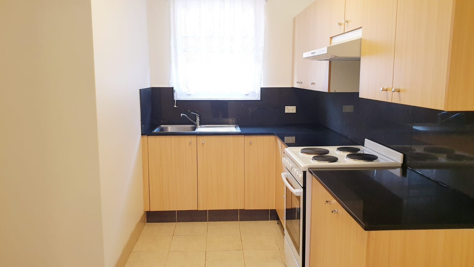 2 bedrooms Apartment / Unit / Flat in 4/55 The Avenue HURSTVILLE NSW, 2220