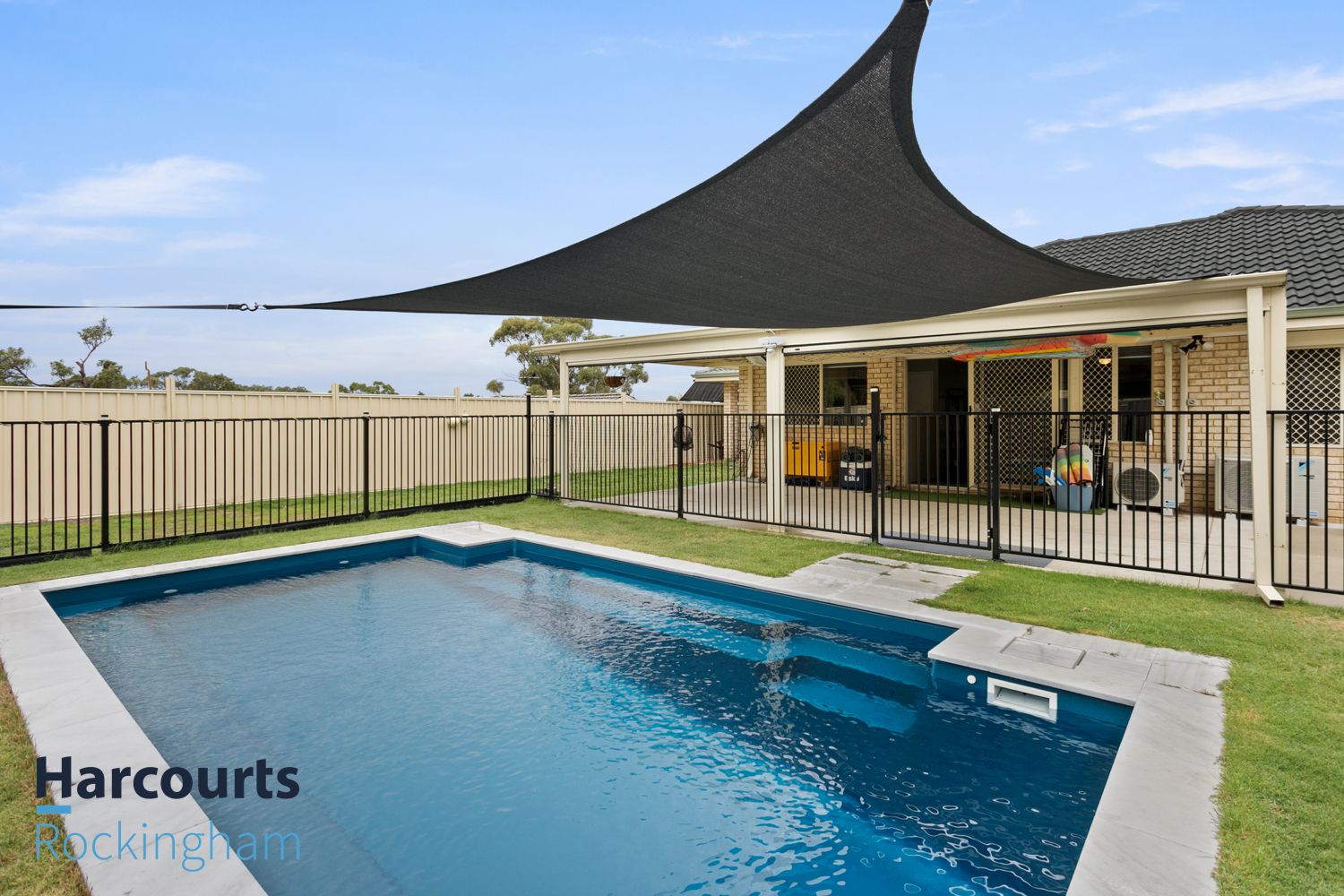 3 bedrooms House in 38 Judges Gardens LEDA WA, 6170