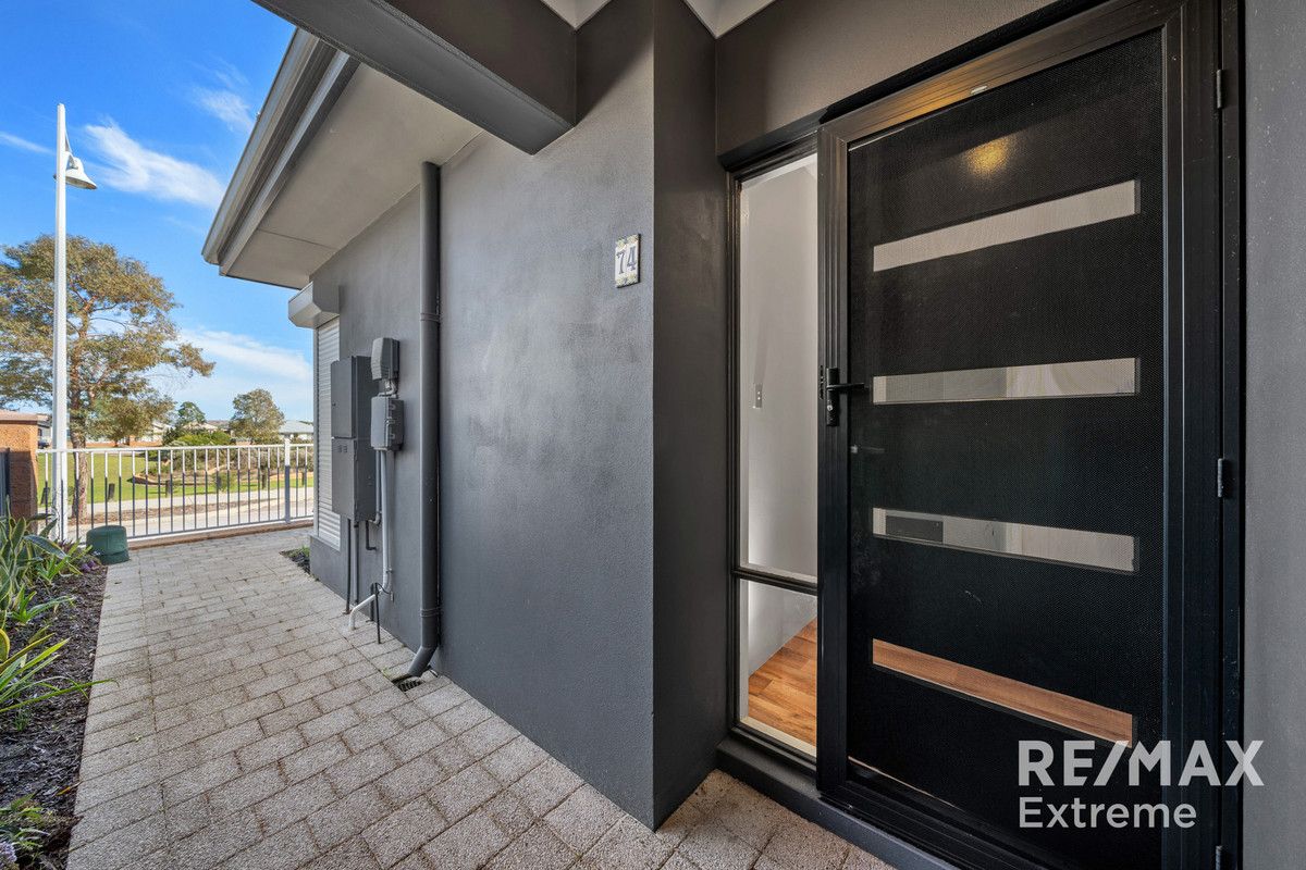 74 Bauer Circle, Banksia Grove WA 6031, Image 2