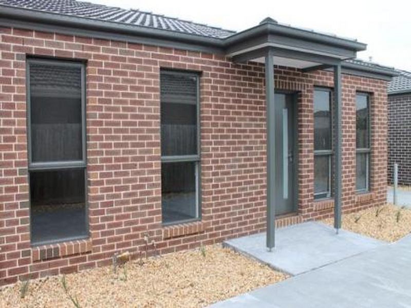 2 bedrooms Apartment / Unit / Flat in 3/36 Codrington Street CRANBOURNE VIC, 3977