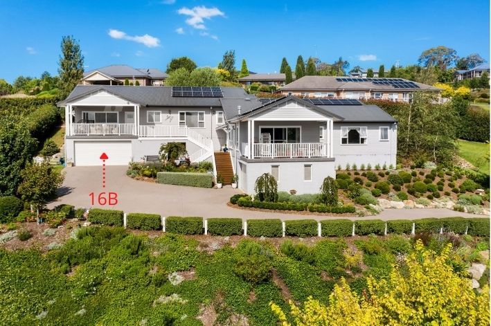 3 bedrooms House in 16b Dormie Place MOSS VALE NSW, 2577