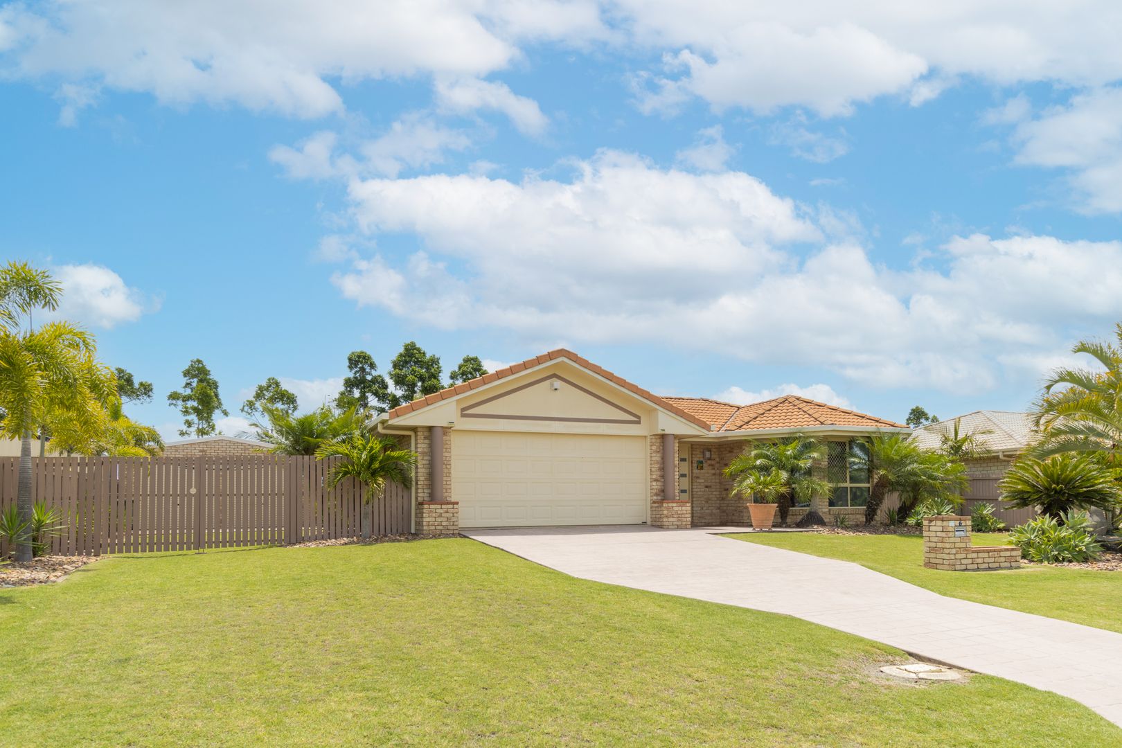 6 Butcherbird Close, Eli Waters QLD 4655, Image 2