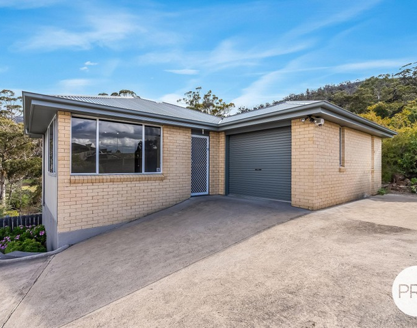 2/9 Coach Road, Chigwell TAS 7011