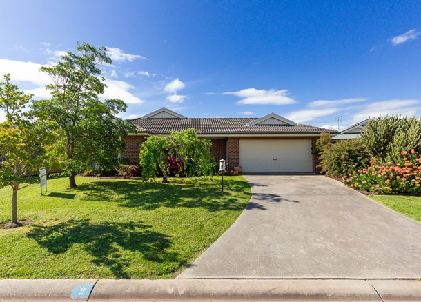 9 Kingfisher Place, Sale VIC 3850