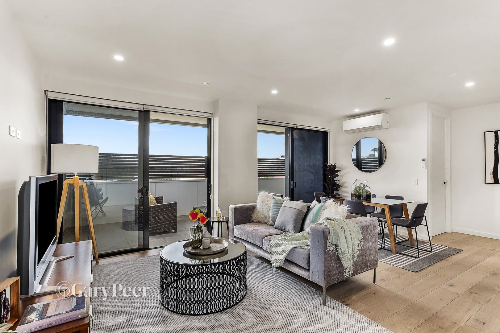 209/3-9 Elliott Avenue, Carnegie VIC 3163, Image 2