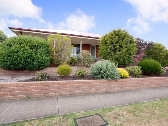 33 Caversham Drive, Mornington VIC 3931