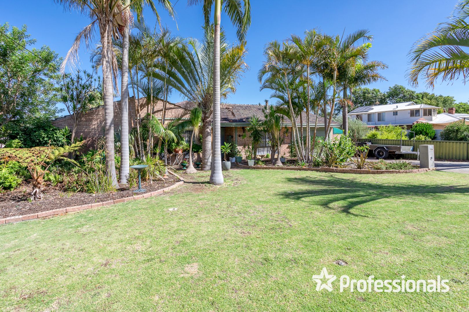 17 Avonlee Road, Armadale WA 6112, Image 1