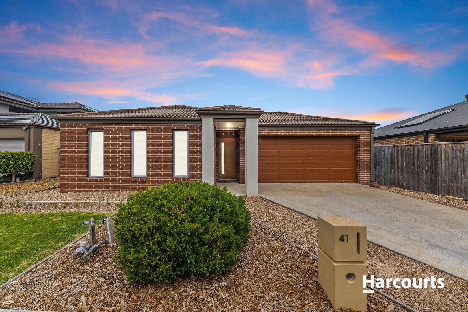 4 bedrooms House in 41 Optima Street OFFICER VIC, 3809