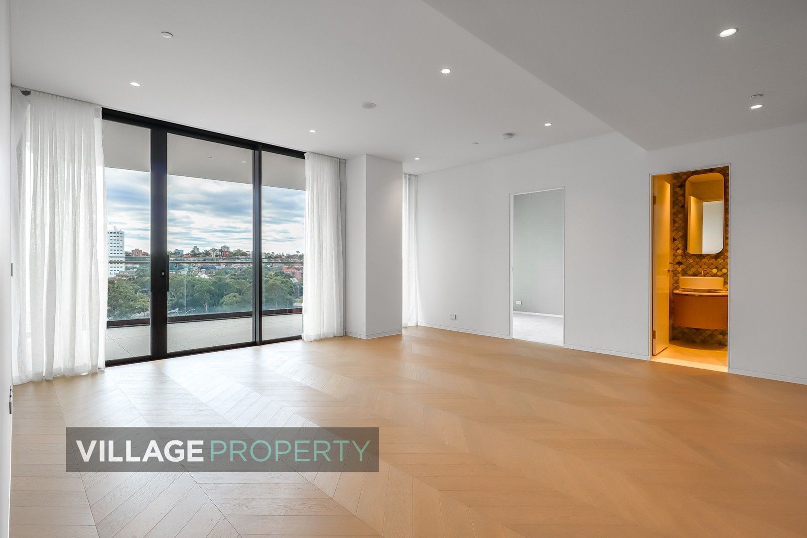 1 bedrooms Apartment / Unit / Flat in 902/61 Lavender Street MILSONS POINT NSW, 2061