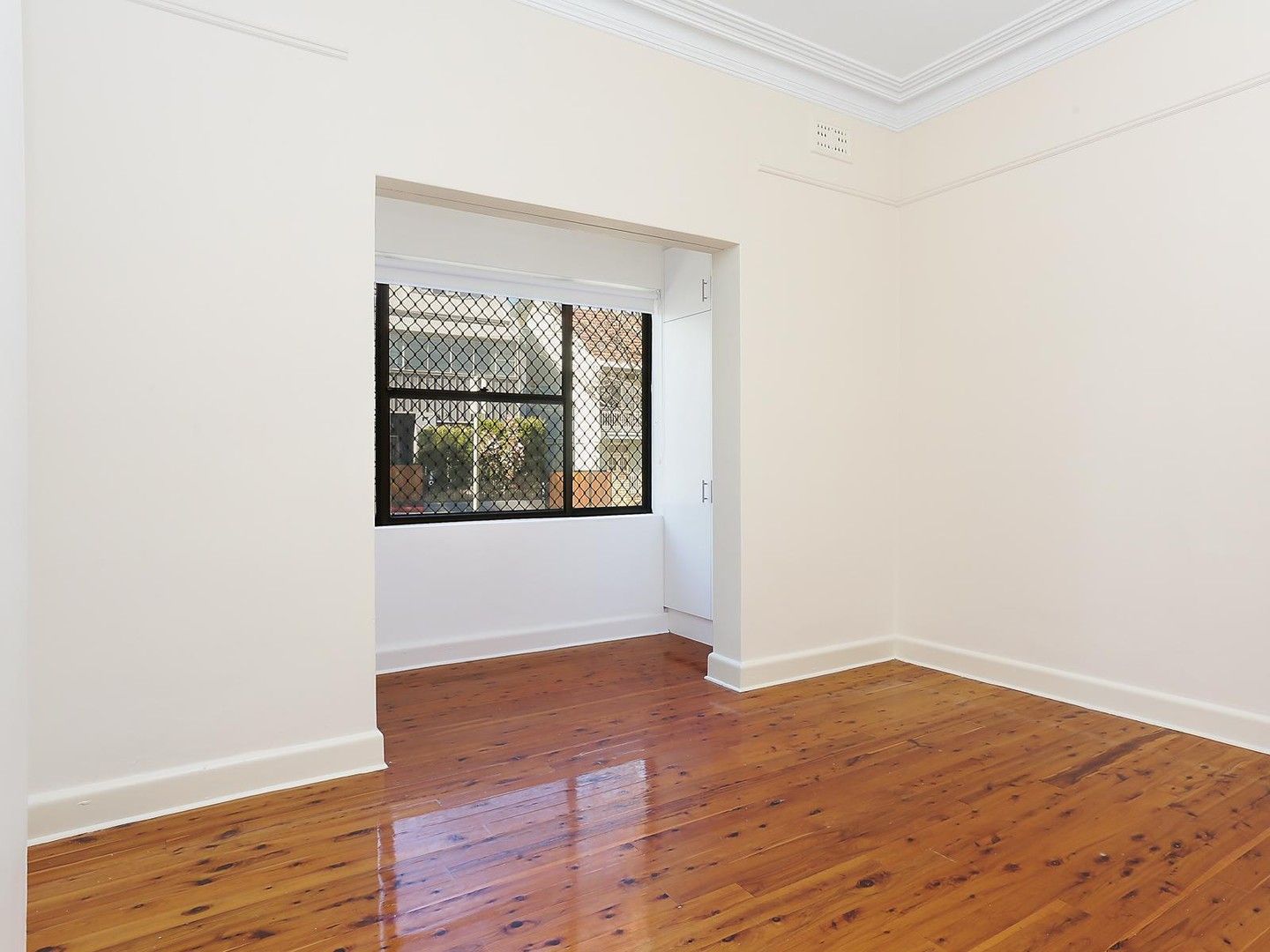 2 bedrooms Apartment / Unit / Flat in 1/5 Mackenzie Street BONDI JUNCTION NSW, 2022