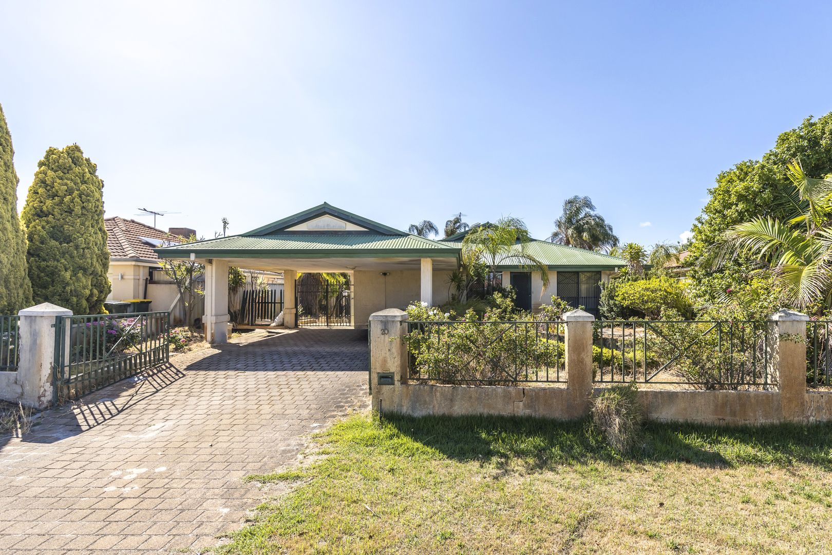 20 Stradbroke Place, Ballajura WA 6066, Image 1