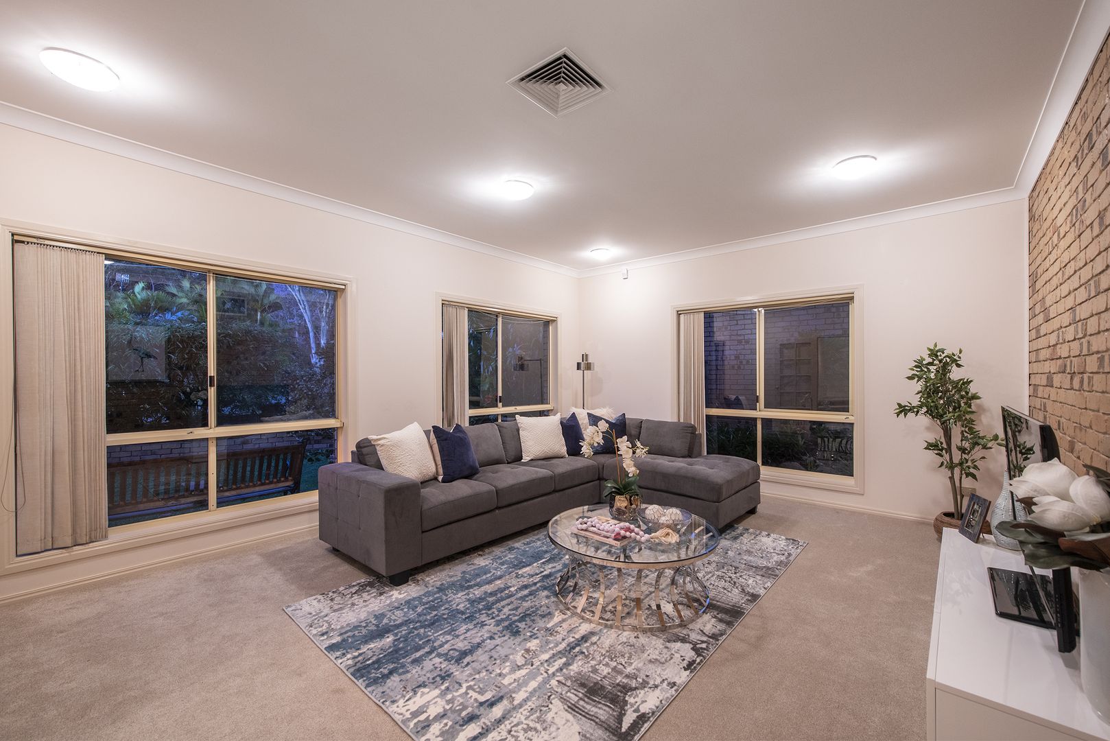 42 Highview Terrace, Daisy Hill QLD 4127, Image 2