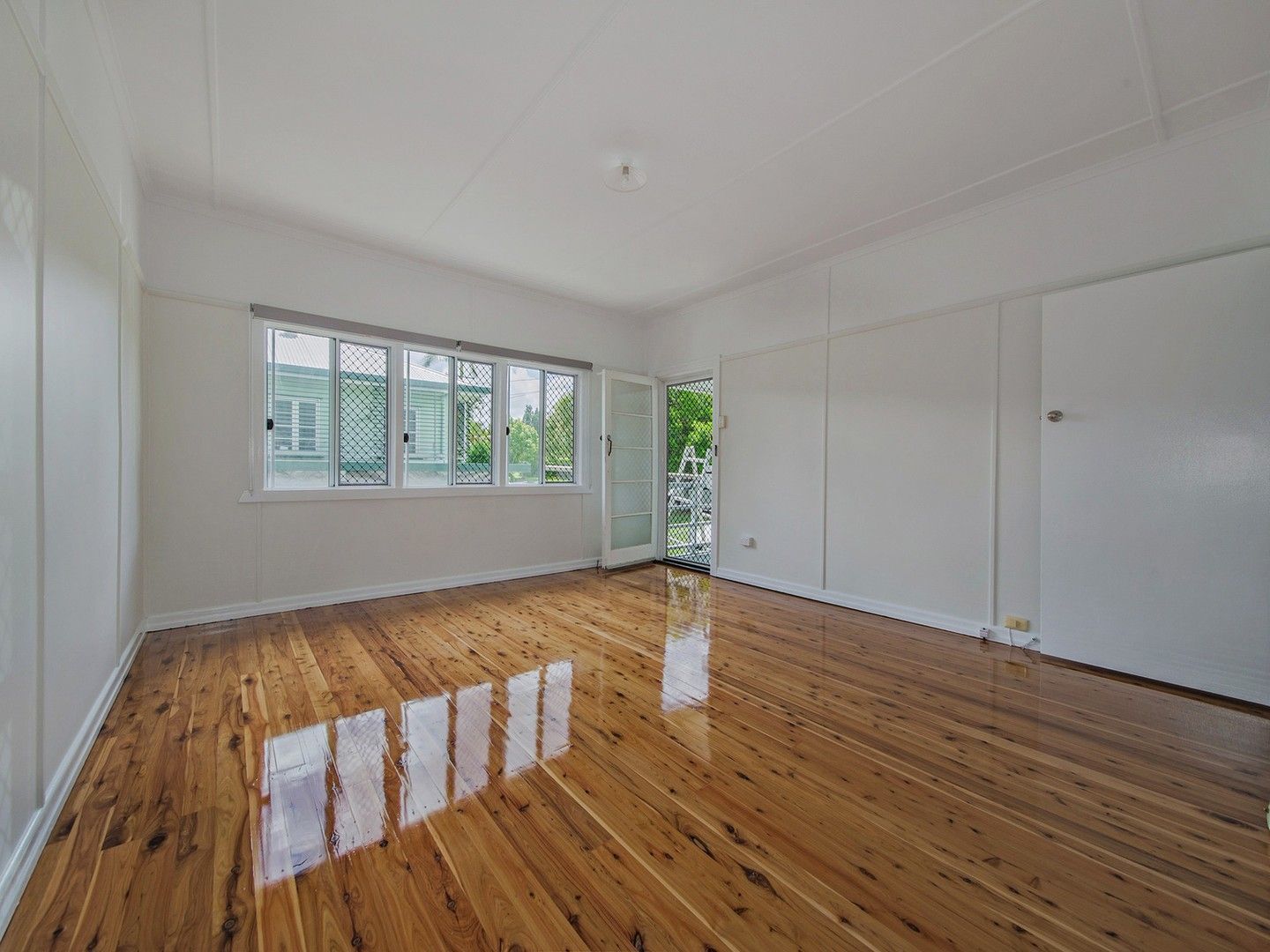3 bedrooms House in 42 Mar Street HOLLAND PARK QLD, 4121