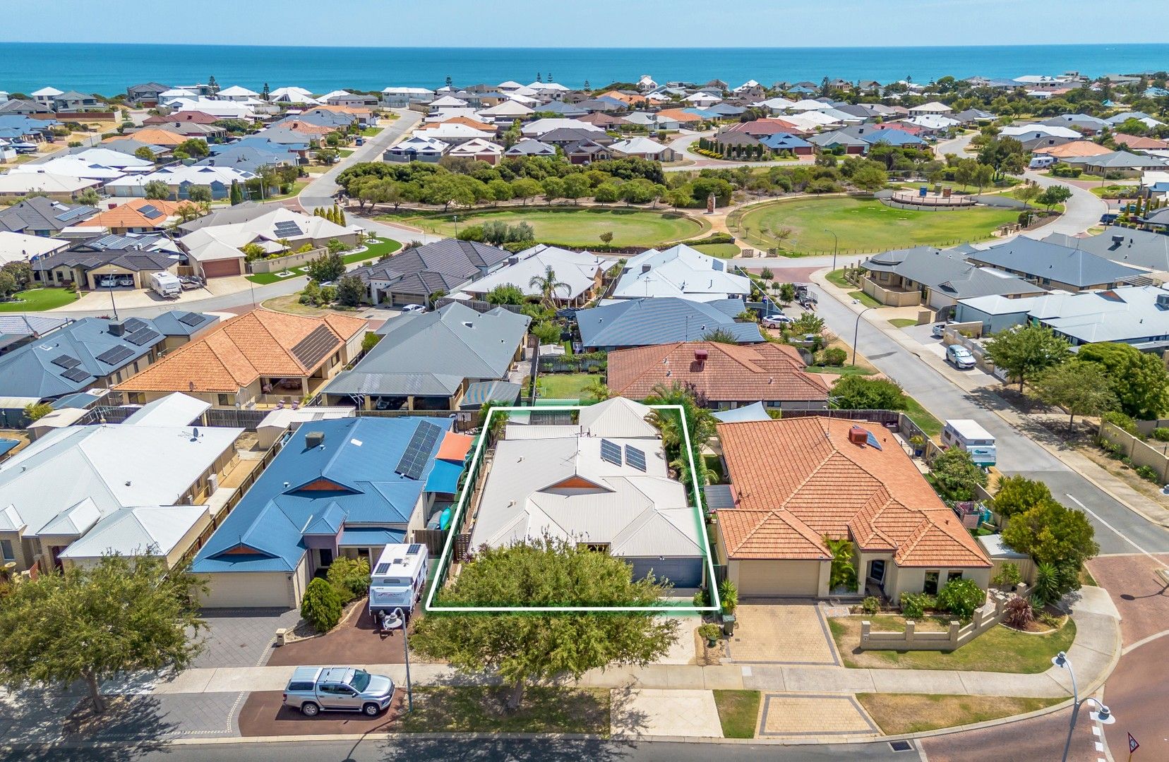 222 Peelwood Parade, Halls Head WA 6210, Image 0