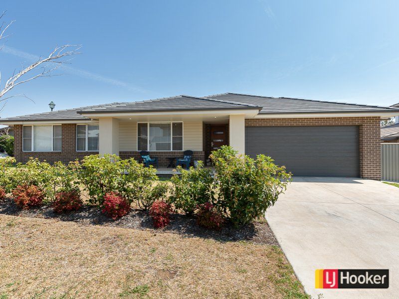 19 Peak Drive, Hillvue NSW 2340, Image 0