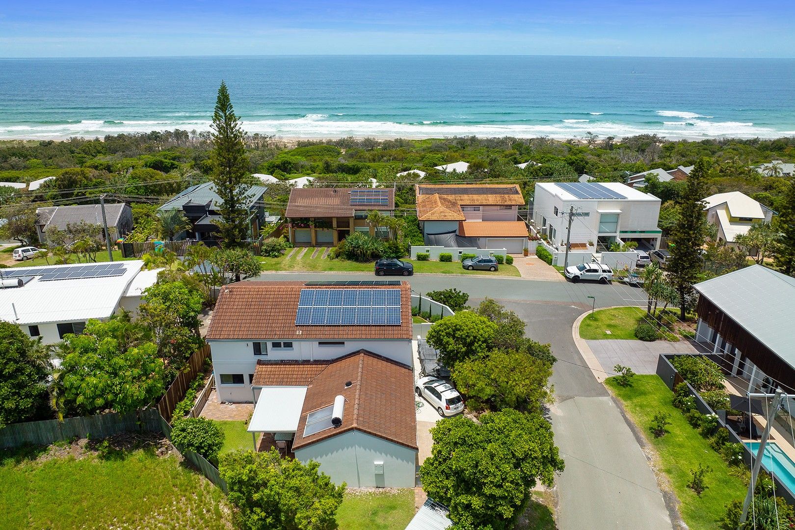 4 bedrooms House in 22 Kestrel Crescent PEREGIAN BEACH QLD, 4573