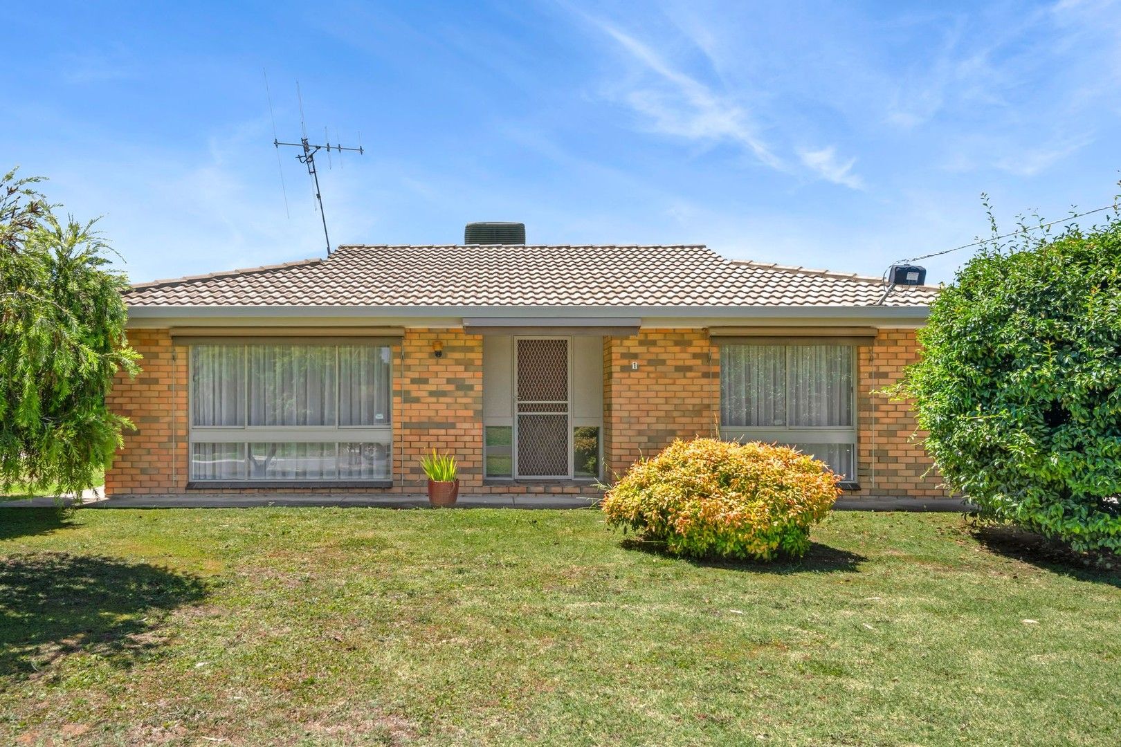 1/7 Carpenter Street, Kangaroo Flat VIC 3555, Image 0