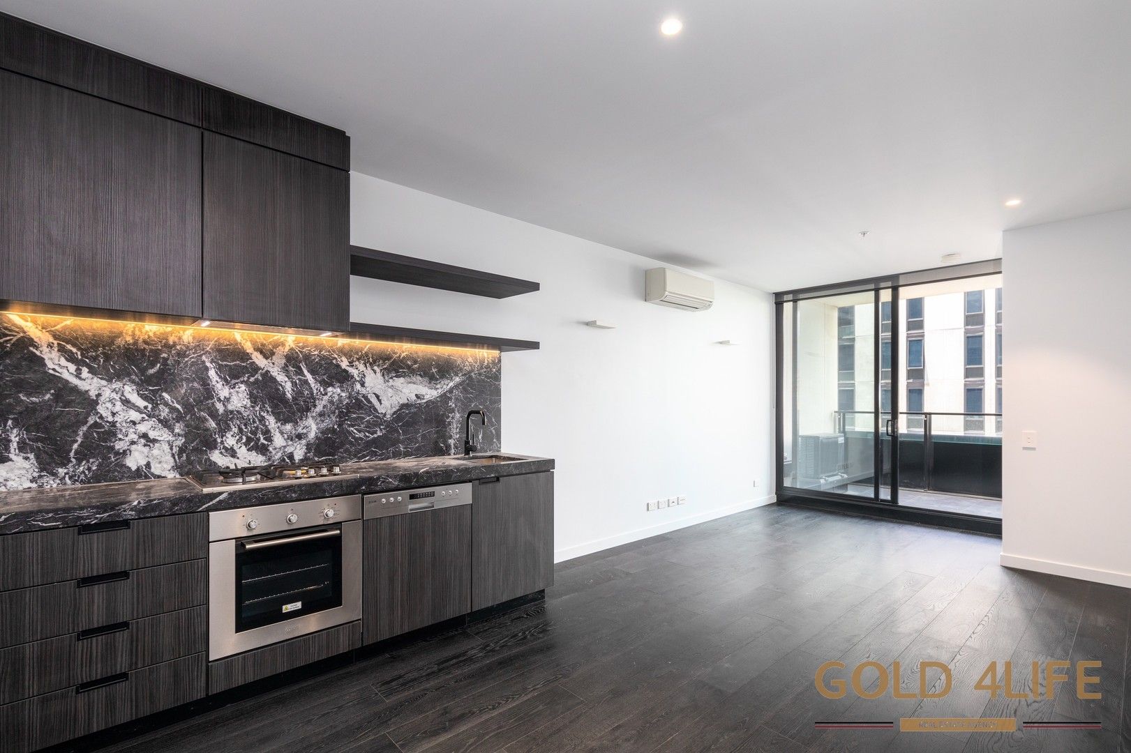 2 bedrooms Apartment / Unit / Flat in 614/33 Blackwood Street NORTH MELBOURNE VIC, 3051