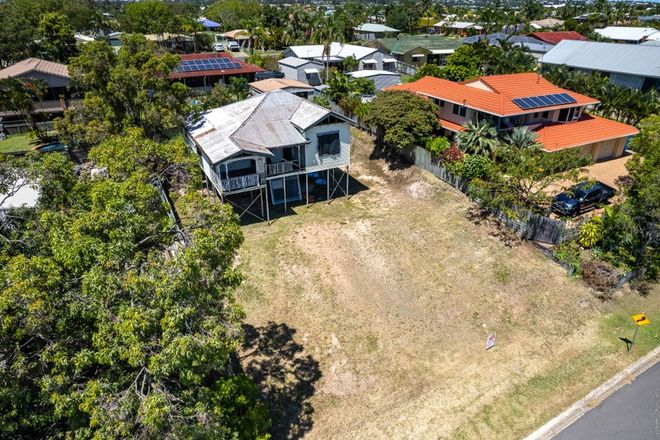 Picture of 29 Oleander Avenue, KAWUNGAN QLD 4655