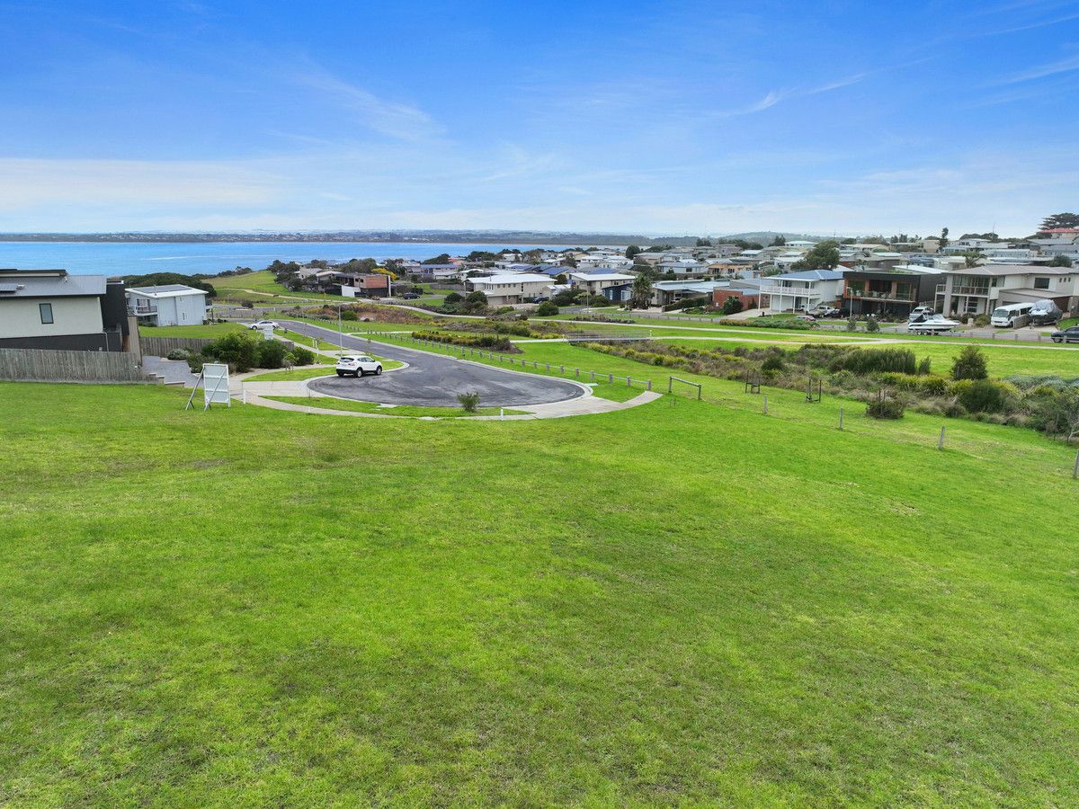 18 Verdino Terrace, San Remo VIC 3925, Image 2