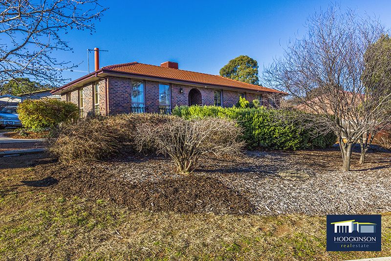 18 Cuthbert Circuit, Wanniassa ACT 2903, Image 0