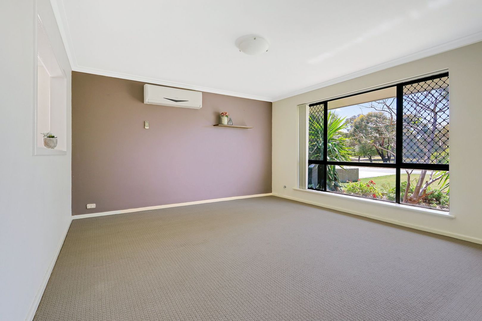 7 Brixham Way, Warnbro WA 6169, Image 2