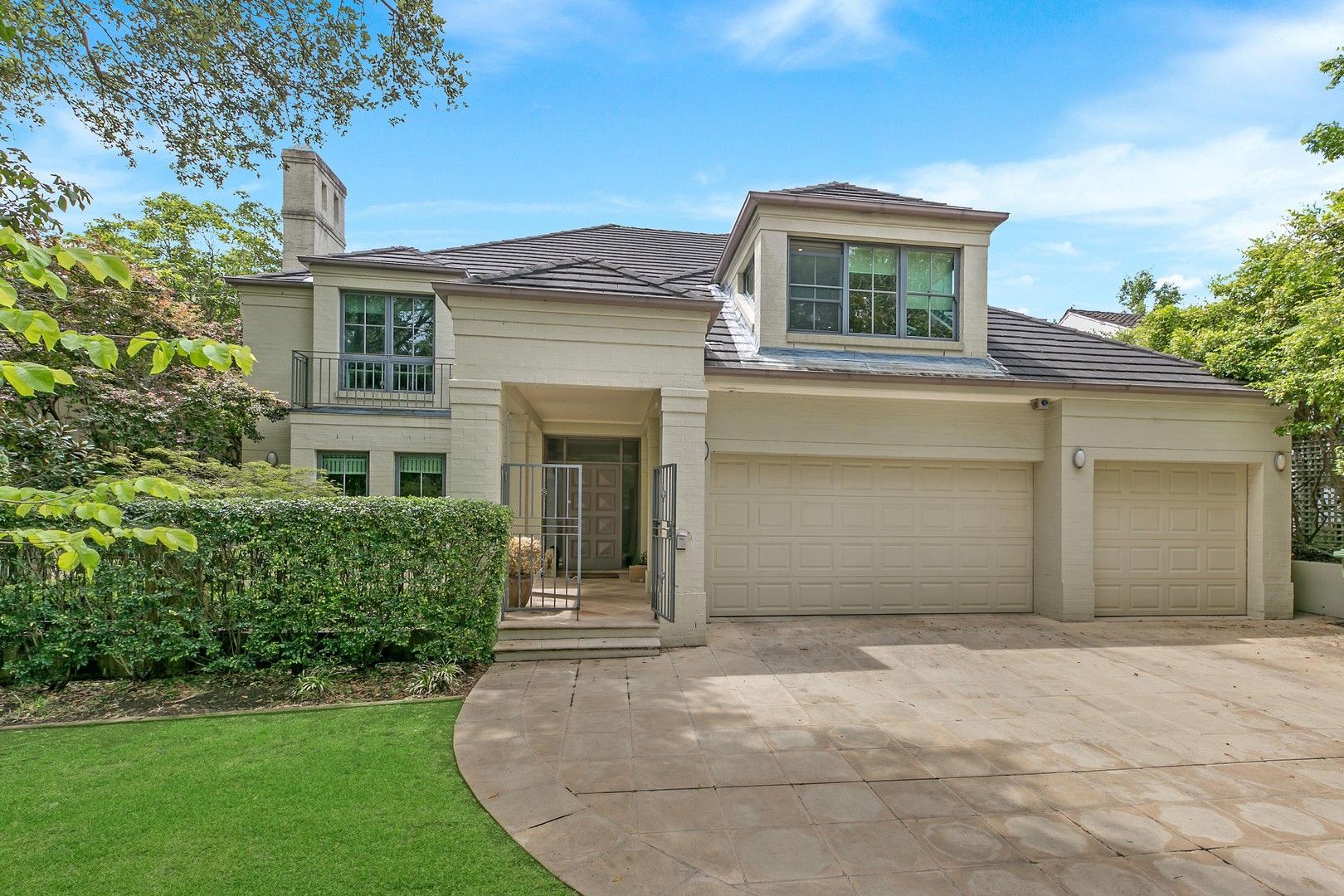 6 bedrooms House in 11 Marlborough  Place ST IVES NSW, 2075