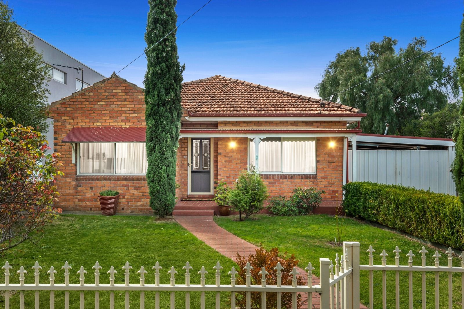 3 bedrooms House in 2 Clonard Avenue GEELONG WEST VIC, 3218