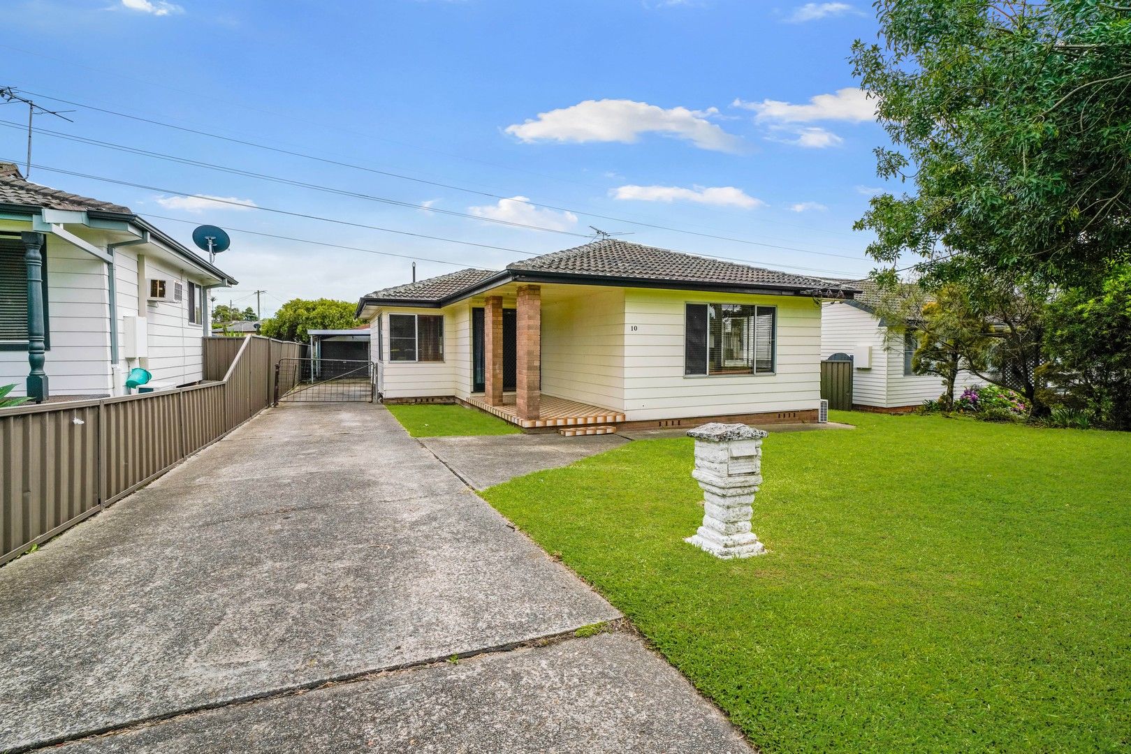3 bedrooms House in 10 Curlew Crescent WOODBERRY NSW, 2322