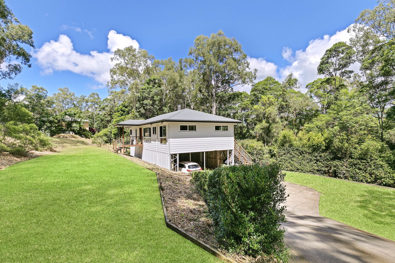 621625 Blackall Range Road, West Woombye QLD 4559 Domain