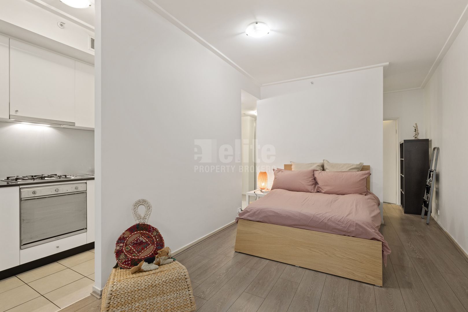 402/355 Kent Street, Sydney NSW 2000, Image 2