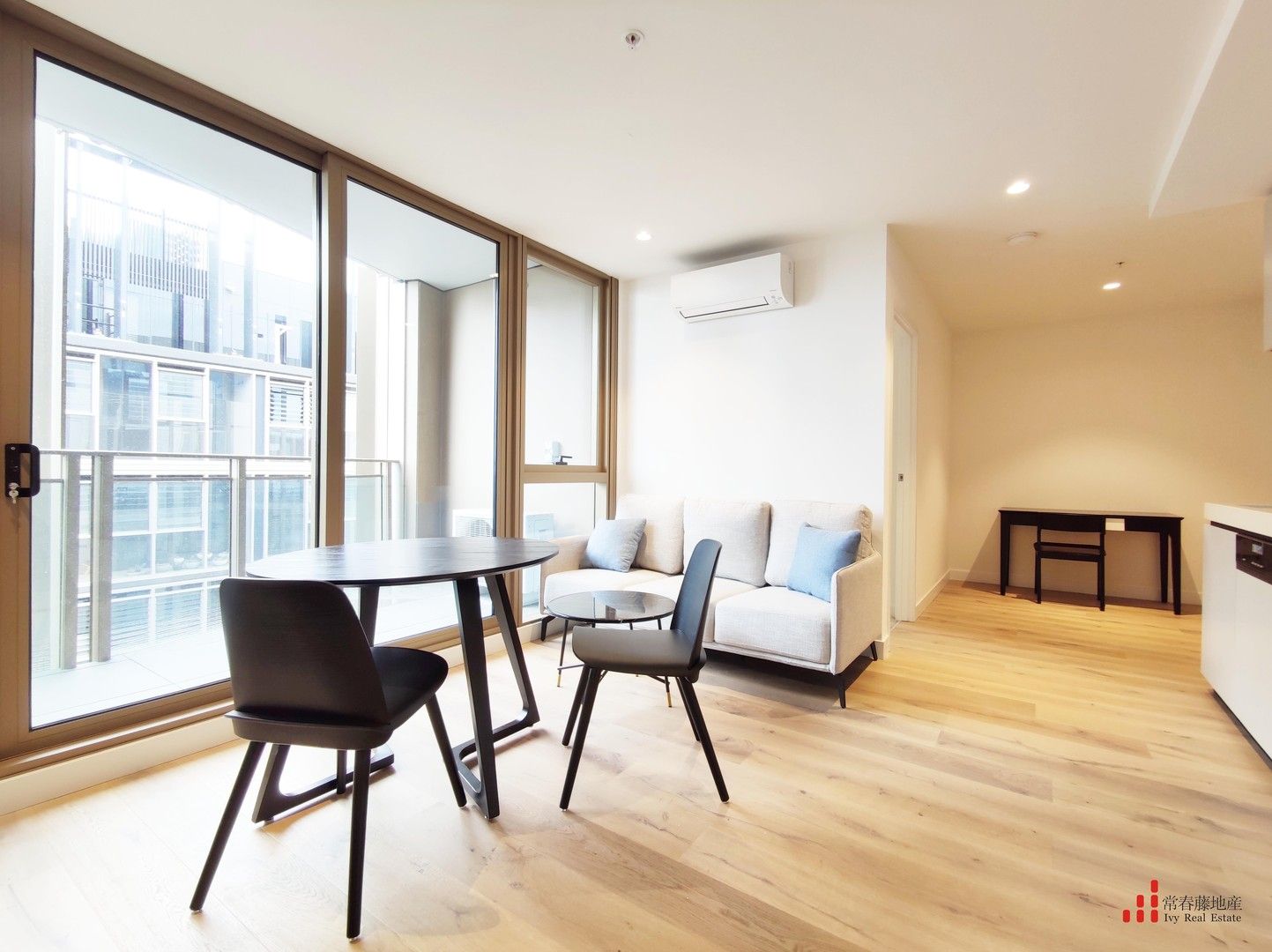 1 bedrooms Apartment / Unit / Flat in 2201A/66 Dorcas St SOUTHBANK VIC, 3006