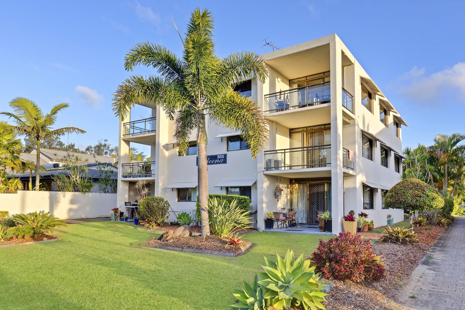 2 bedrooms Apartment / Unit / Flat in 6/353 Bradman Avenue MAROOCHYDORE QLD, 4558