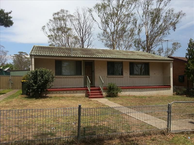 4 Scintilla Grove, Doonside NSW 2767, Image 0