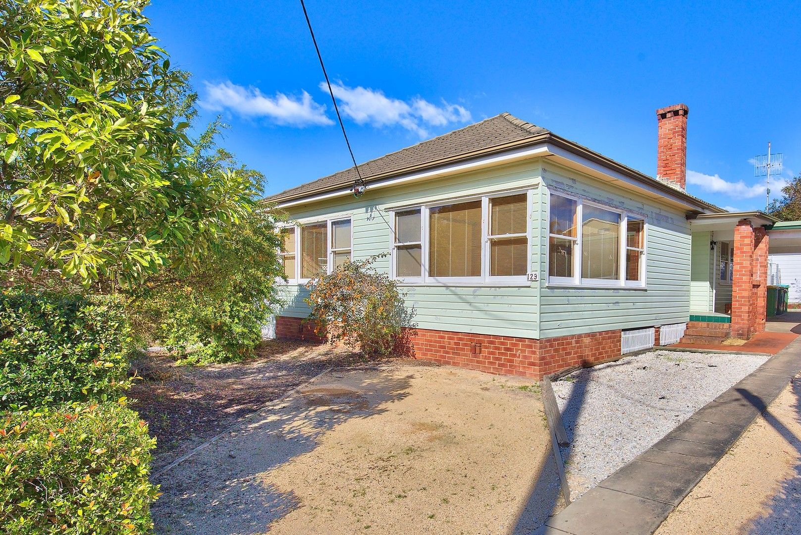 2 bedrooms House in 129 Elsiemer Street TOOWOON BAY NSW, 2261