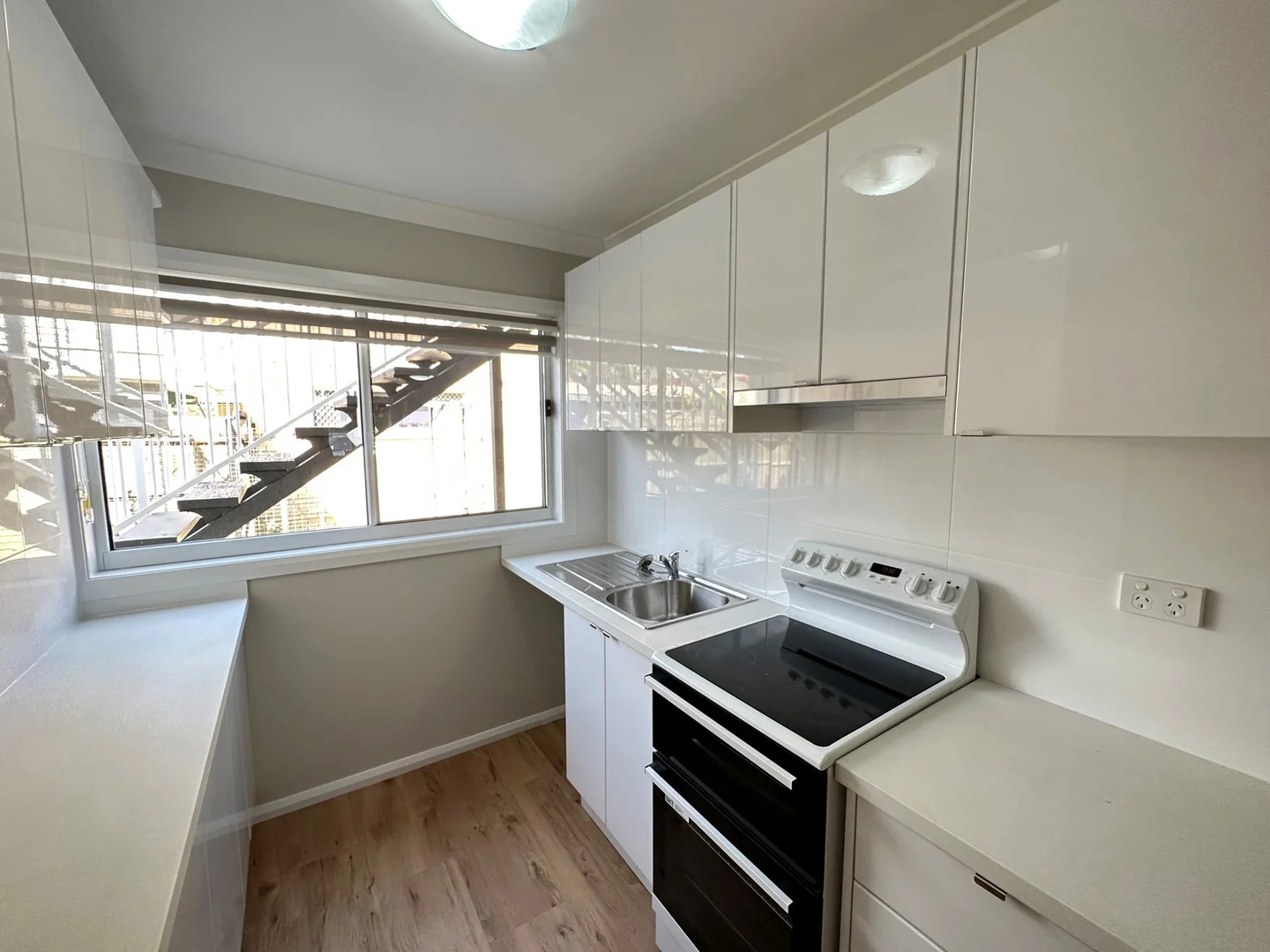 Additional image 3 of 4/5 Leonard Avenue, Surfers Paradise QLD 4217