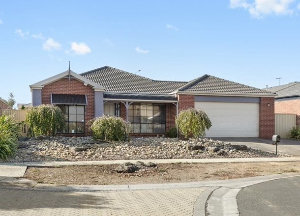 9 Aberfeldie Way, Caroline Springs VIC 3023