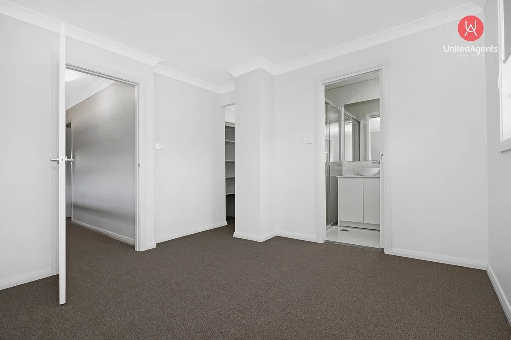 Additional image 5 of 43 Southern Cross Drive, Middleton Grange NSW 2171