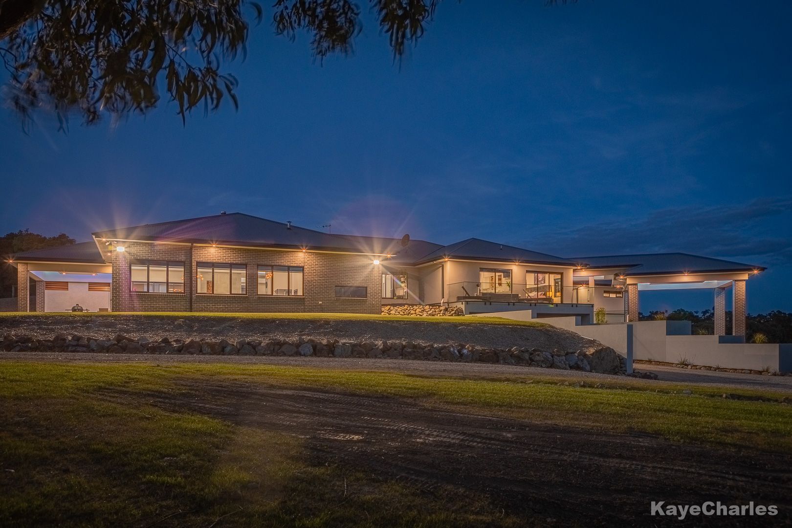 3 Roy Ross Court, Pakenham VIC 3810, Image 2