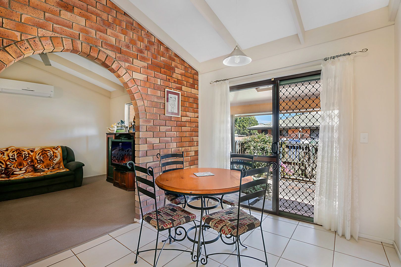 15 Truscott Street, Wilsonton QLD 4350, Image 2