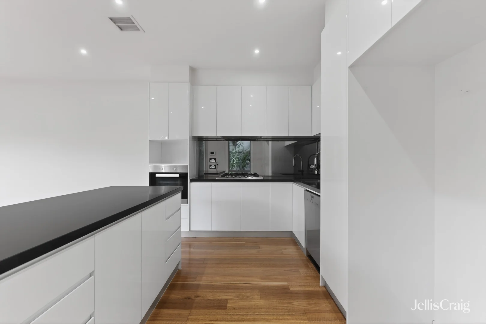 Additional image 2 of 6A Loch Crescent, Strathmore VIC 3041